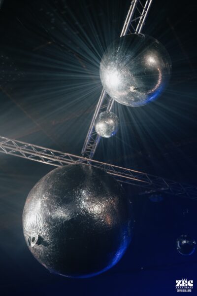 LRCLUM004-boule-a-facette